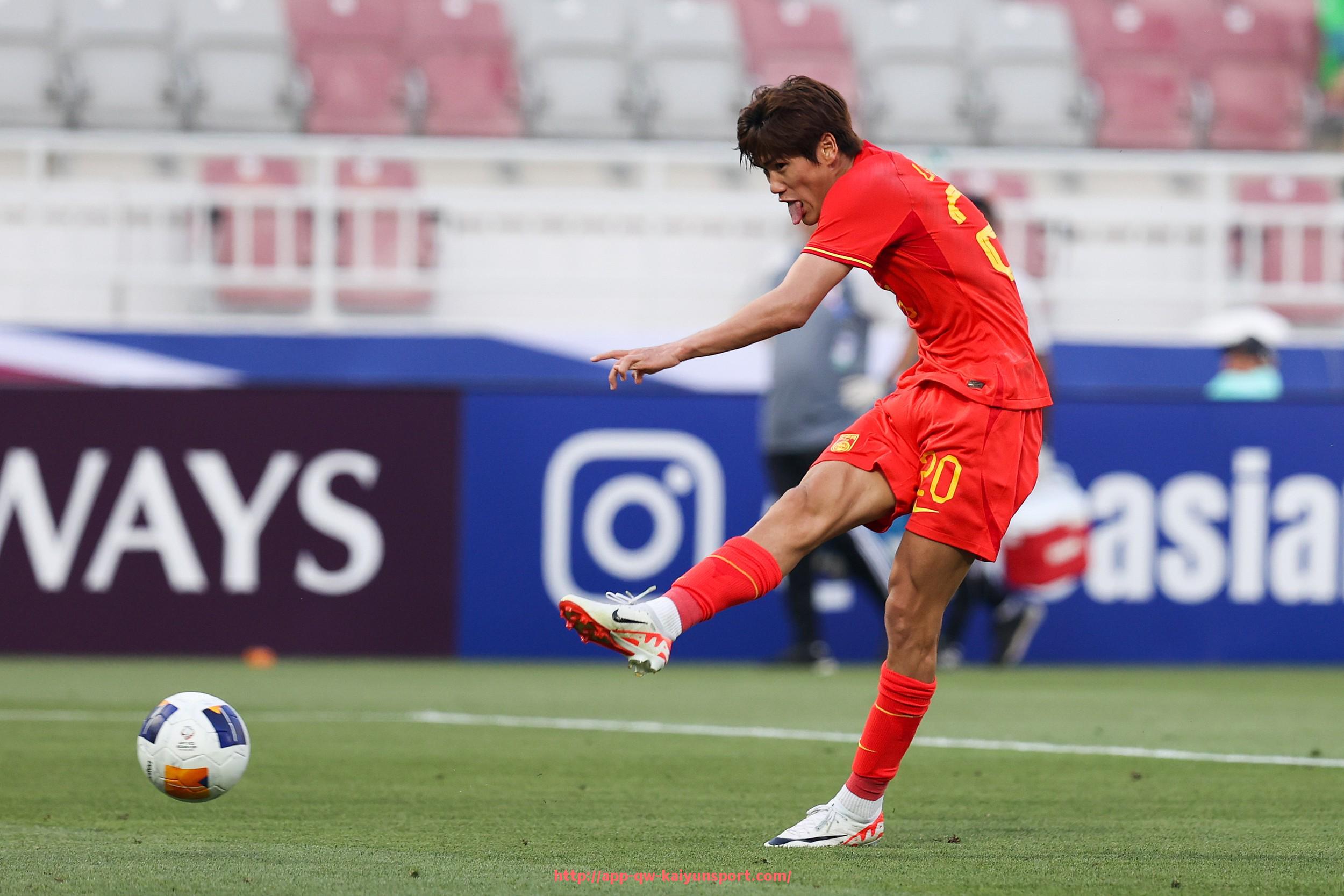 开云体育官网app下载-世俱杯比赛射门角度的细致分析及对胜负的影响研究